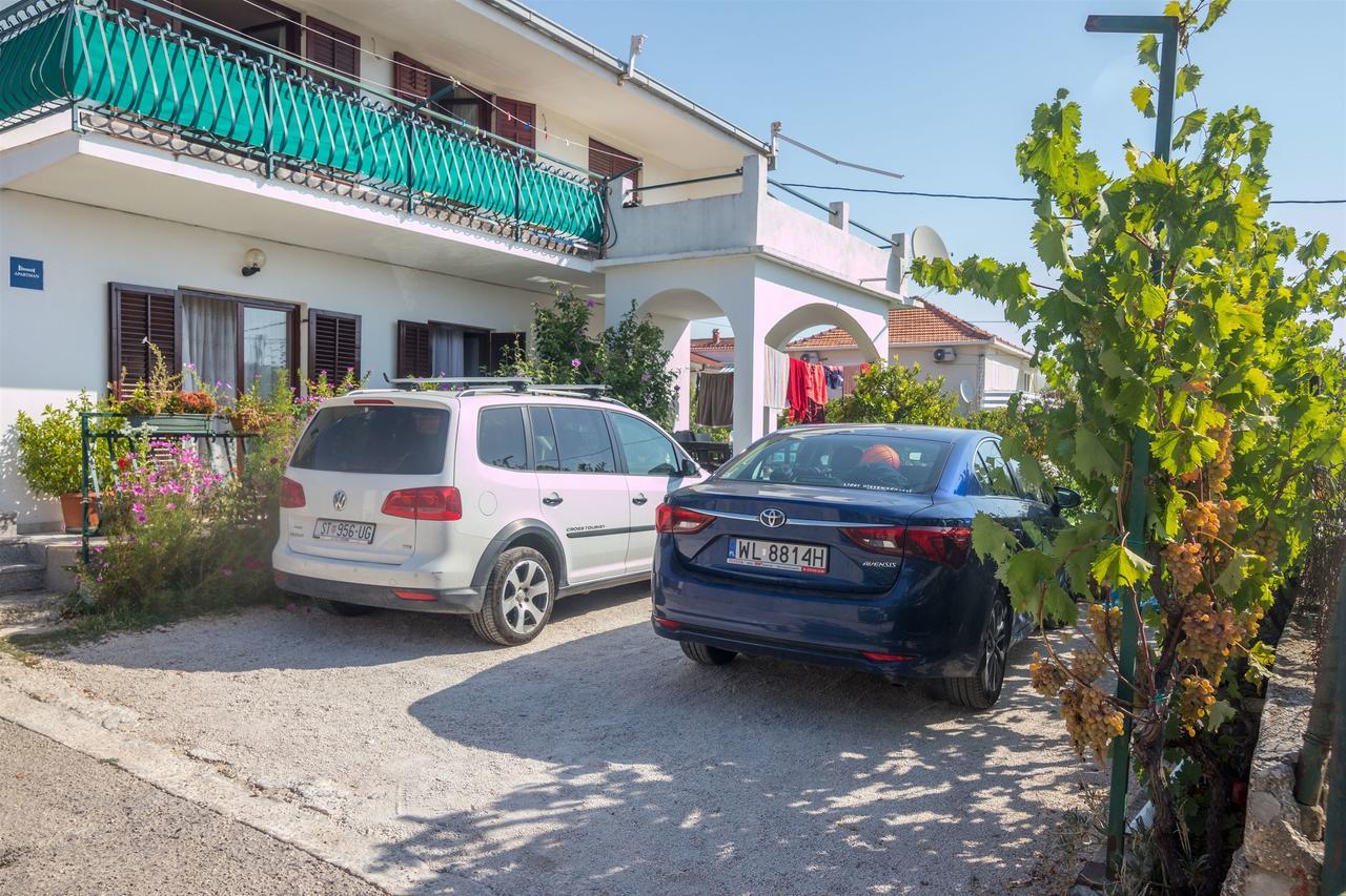 Apartment Vinka Trogir Exterior photo